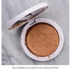 Milk Makeup Flex Highlighter - Glazed